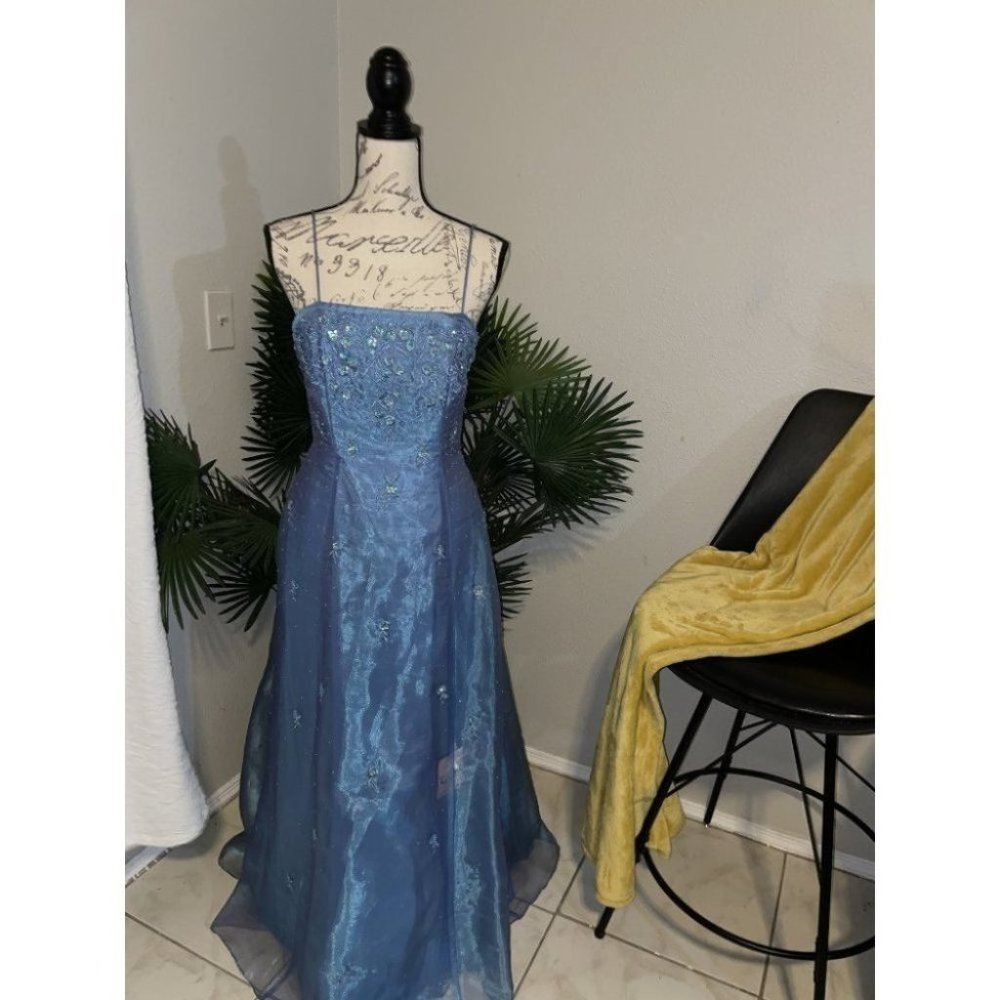 Embroidered Blue Gown Size 6